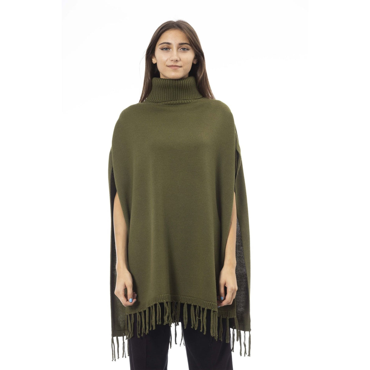 Women's sweater Turtleneck sweater Sleeveless sweater Fringe sweater Fall/Winter sweater Italian-made sweater Warm sweater Soft sweater Breathable sweater (depending on the wool percentage) Layering sweater Boho sweater Statement sweater