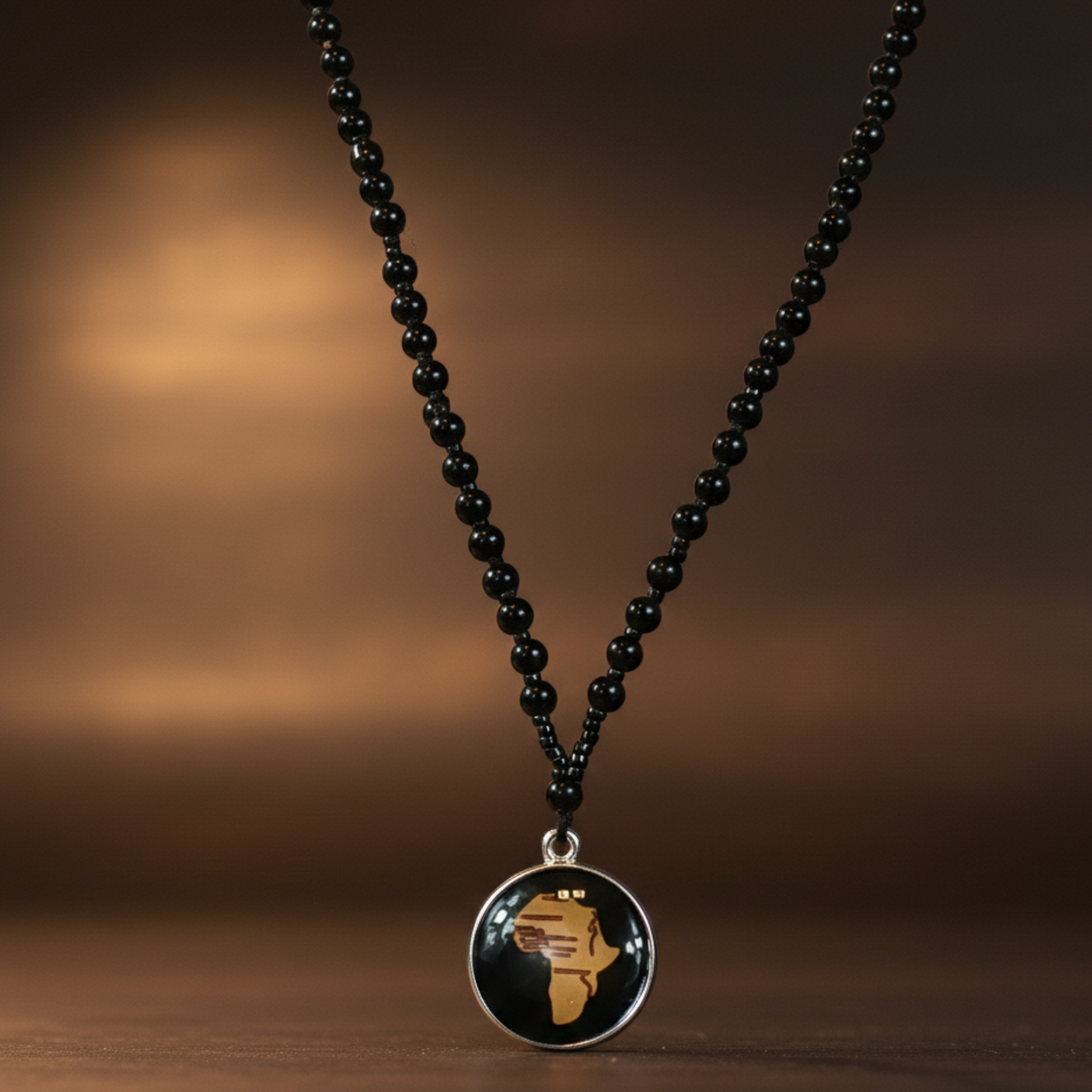 Triple k&s Premium Halskette mit Afrikanischem Logo-Anhänger Edler Ethno-Schmuck für Herren