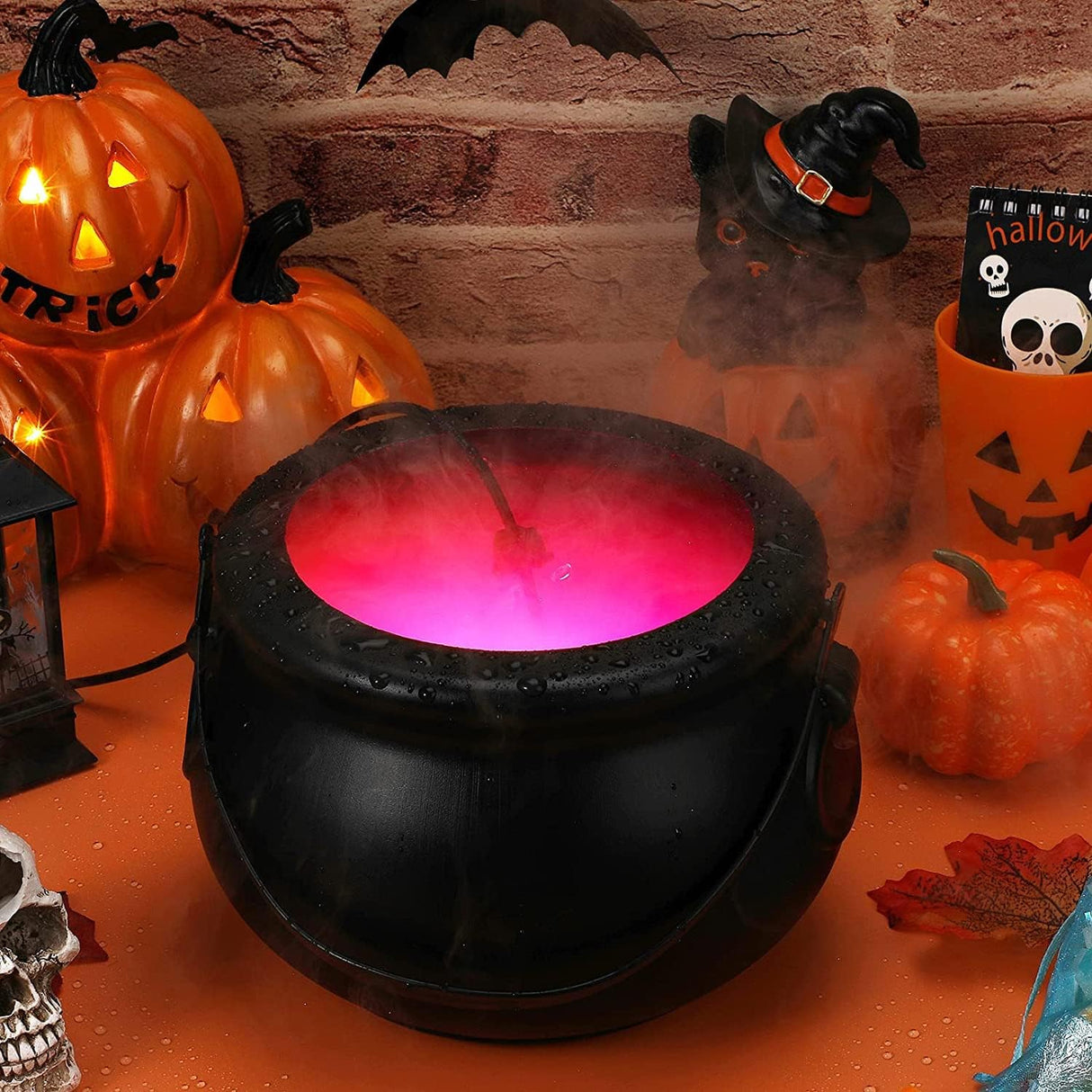Halloween Hexenkessel Nebelmaschine  Fogger Mist Maker Sprayer Hexenkessel Rauchmaschine Mit 12 LED Farbwechselnde Halloween Atmosphären Szenenlayout Party Requisite(20 * 20 * 13 Cm)